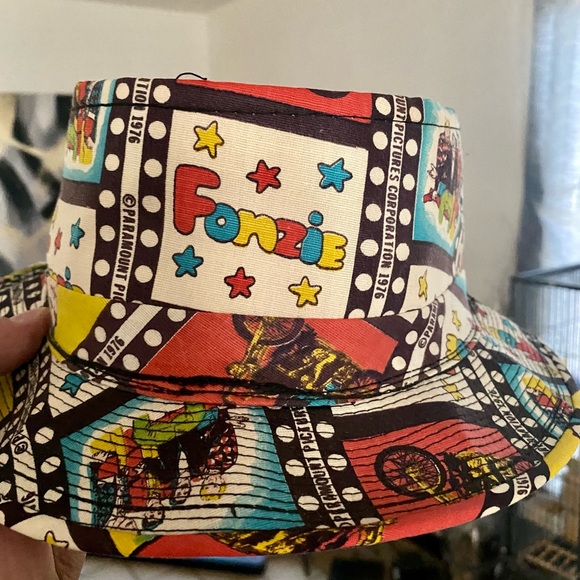 VINTAGE ORIGINAL PARAMOUNT HAPPY DAYS 1976 BUCKET HAT - Picture 2 of 5